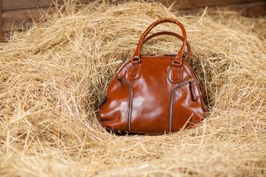 saman deri çanta