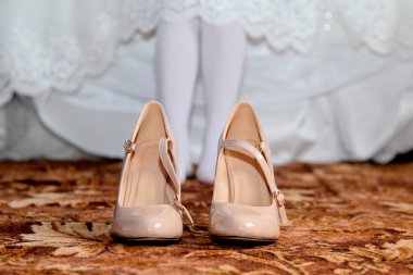 krem düğün ayakkabıları
