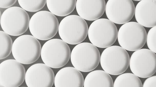 Pilules Blanches Sur Convoyeur Usine Pharmaceutique Vue Dessus Tourner Médicaments — Video