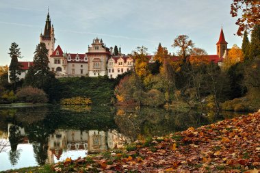 Pruhonice Park ve kale yakınında Prag, Çek Cumhuriyeti