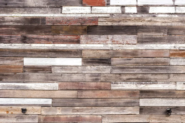 Eski uyarısı ile küçük lamba duvar. Dış için kullanılan.