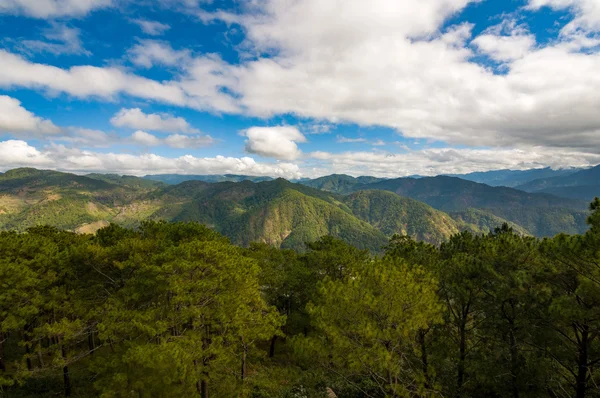 Vista en el pico Kiltepan, Sagada, Filipinas . — Foto de Stock