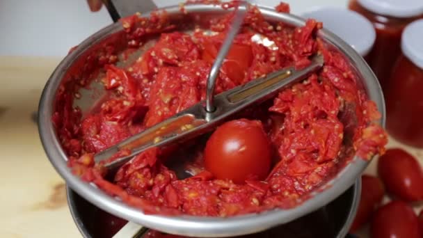 Przygotowanie przecieru pomidorowego — Wideo stockowe