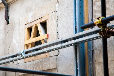 L'Aquila Abruzzo deprem sonra güvenli yapılan binalar,