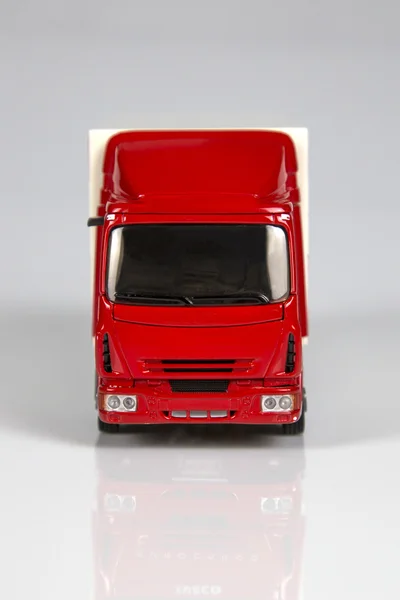 Camiones de juguete sobre fondo blanco — Foto de Stock