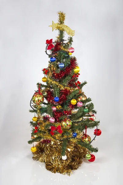 Christmas tree with baubles and garlands — Stock Photo, Image