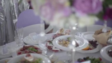 bir tablo bir tatil için