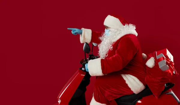 Babbo Natale Anziano Maschera Protettiva Guanti Una Moto Retrò Che — Foto Stock