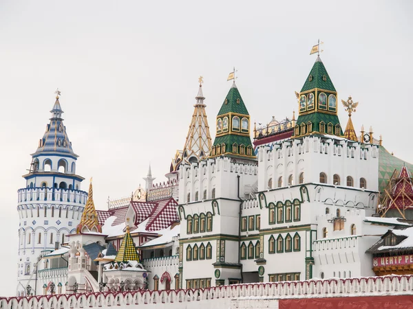 Moskova Izmailovsky pazarda