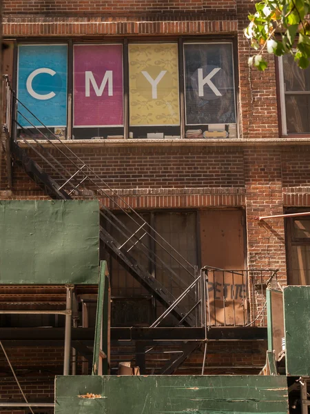 CMYK Vitrini