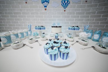 tatlı kutlama tatlı whute gri pasta mavi