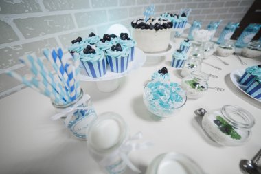 tatlı kutlama tatlı whute gri pasta mavi