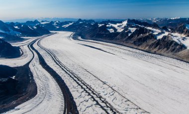 Denali yakınındaki kampa Buzulu