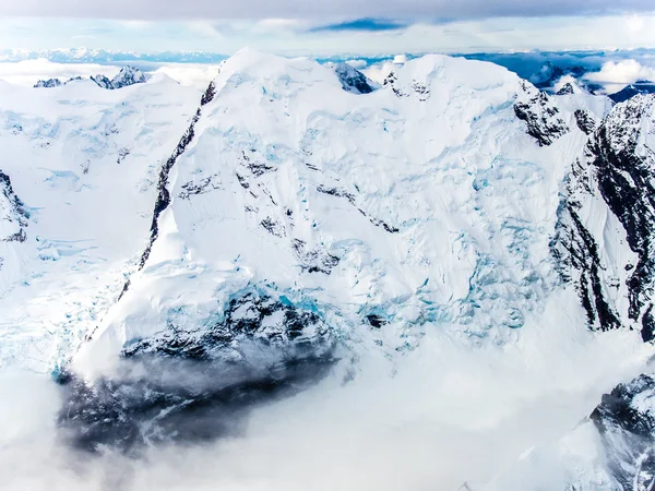 Bergtop gletsjers in Denali — Stockfoto