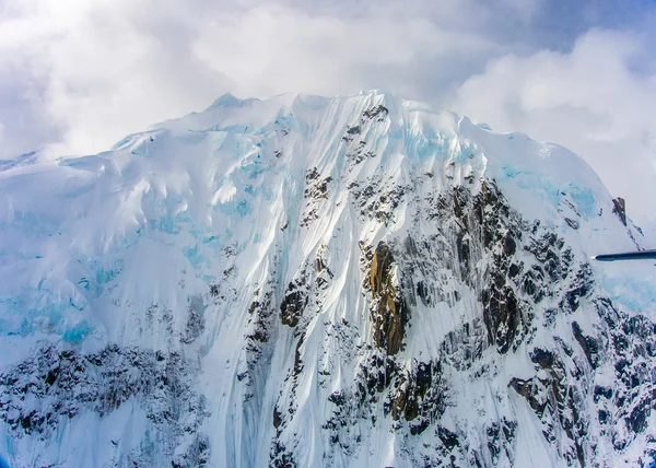 Ледяные вершины Денали — стоковое фото