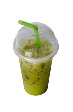 Yeşil çay süt beyaz arka plan üzerinde izole