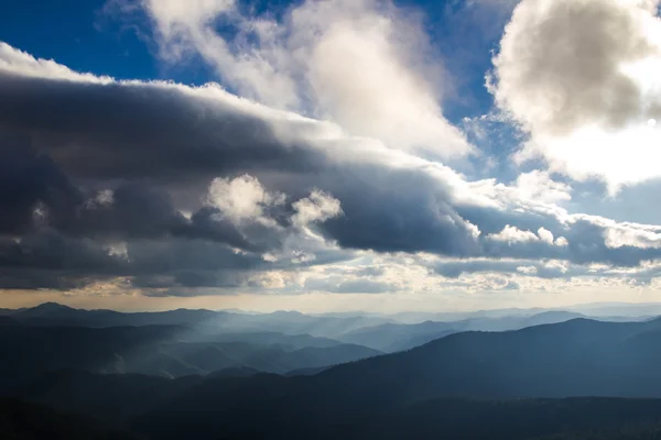 Karpat Dağları Haziran