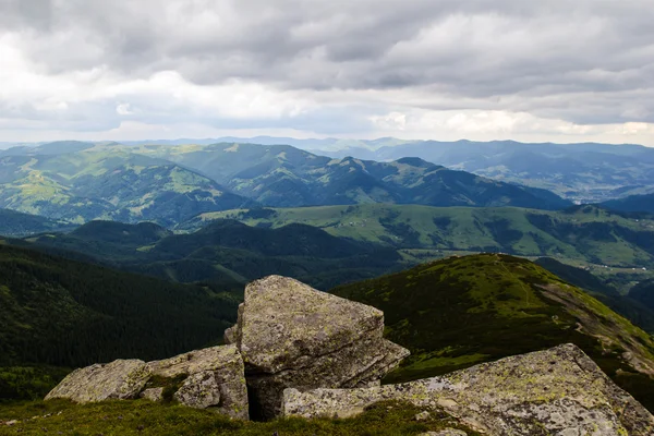 Karpat Dağları Haziran