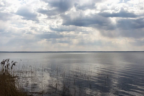 Lake and clouds — Stock Photo, Image