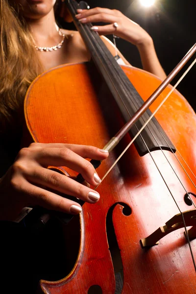 Girl playing violin closeup — Stock Photo, Image