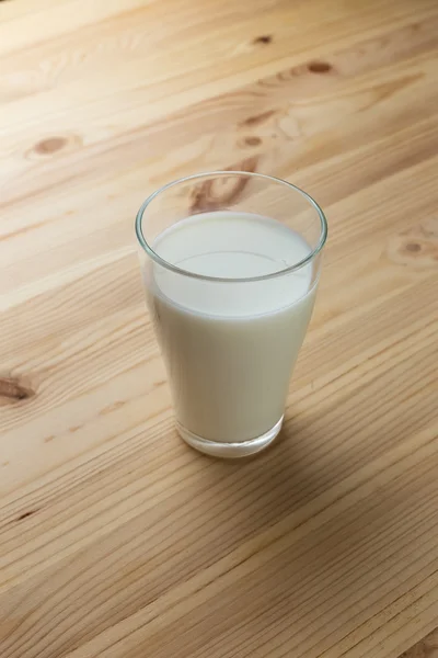 Egy pohár tejet egy felülnézet — Stock Fotó