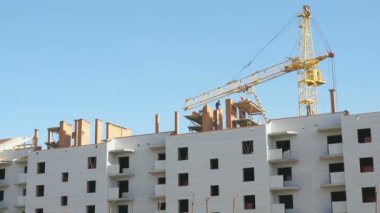 İtiraz etmek tuğla inşaat vinç sunar