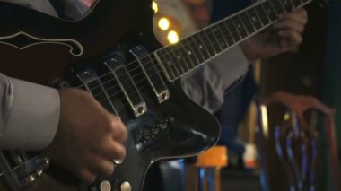 elektro gitar gitarist çalış