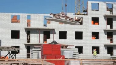 Nakliye için-bir vinç yardımıyla beton levha