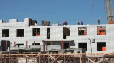 Nakliye için-bir vinç yardımıyla beton levha