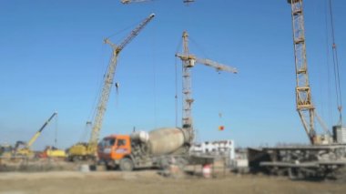 Teslimat kamyonu kullanarak site bina beton