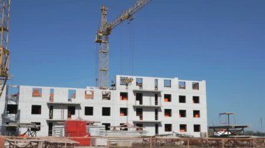 Nakliye için-bir vinç yardımıyla beton levha