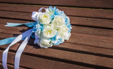 yapay beyaz gül buketi bankım