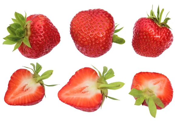 Vereinzelte Erdbeeren. Sammlung von ganzen und geschnittenen Erdbeerfrüchten isoliert auf weißem Hintergrund mit Schneideweg — Stockfoto