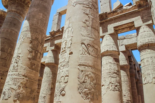 Hal van kolommen in Karnak tempel Complex — Stockfoto