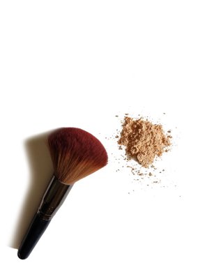 makyaj fırçası ve pudra