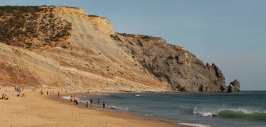 Praia da Luz, Lagos, Algarve 'den panoramik bir manzara.