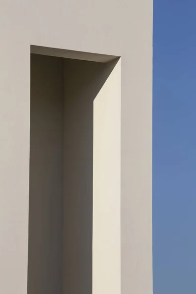 Porta Construção Moderna Contra Céu Azul Limpo Braga Portugal — Fotografia de Stock