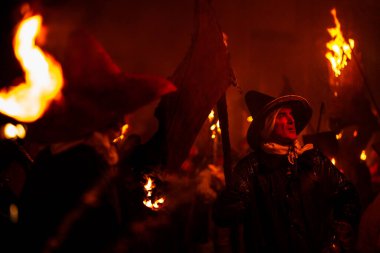 27 Eylül 2025, El Vtor, Mayorga. Bağlılık, ateş, tutku ve popüler gururu harmanlayan eşsiz bir gelenek. Ulusal Turizm Faizi Festivali ilan etti.