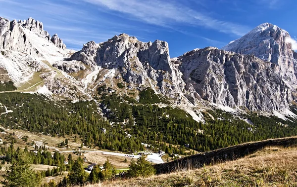 Cima Falzarego, Col de Bos, Rozes and Tofana di Rozes peaks in Dolomites — стокове фото