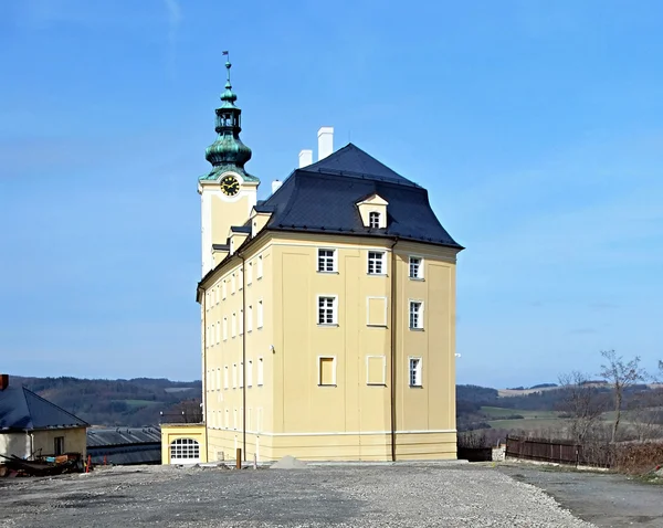Castillo en la ciudad de Fulnek en República Checa — Foto de Stock