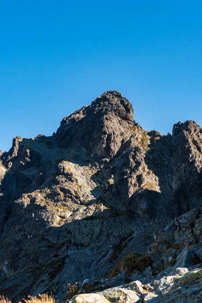 スロバキアのマラFatra山のボボボティの丘の上の丘とStefanova村への眺め — ストック写真