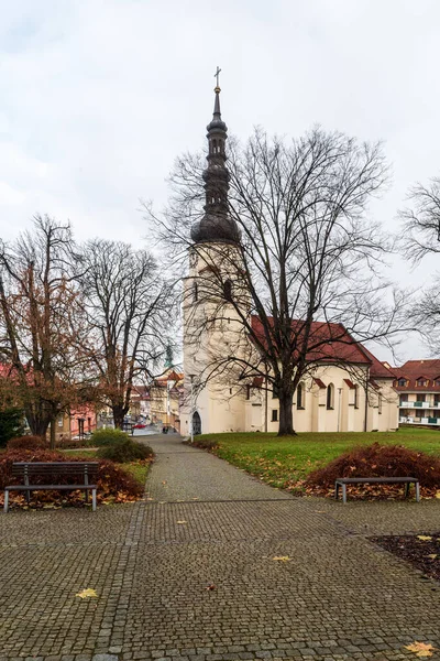 捷克共和国Novy Jicin市Kostel Nejsvetejsi Trojice教堂始建于16世纪 — 图库照片