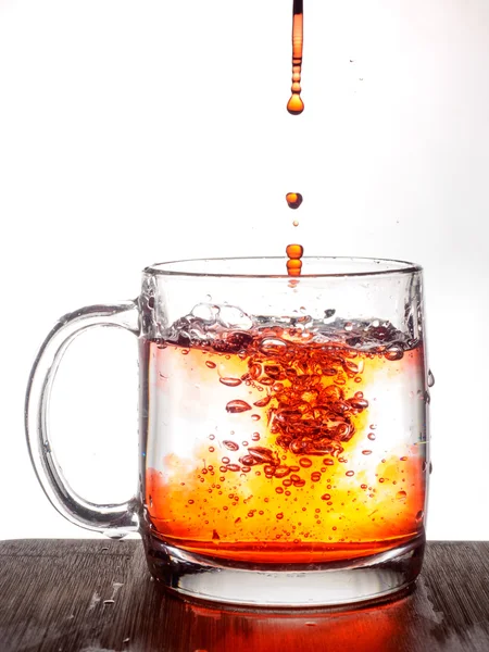 Goccia di acqua rossa in gla — Foto Stock