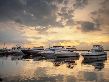 15 Mayıs 2016 Manila Bay Harbour Meydanı