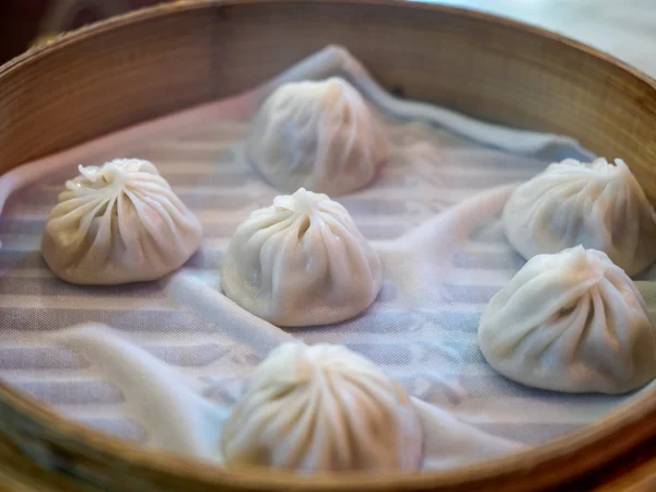 Xiao long bao - chinesische Suppenknödel — Stockfoto