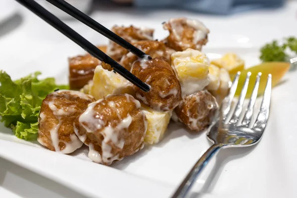 Cibo Cinese Taiwanese Gamberetti Fritti Ananas — Foto Stock