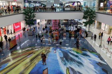 Asya alışveriş merkezinde Pazar manzarası, alışveriş merkezi, Manila, Filipinler, 9 Temmuz 2021