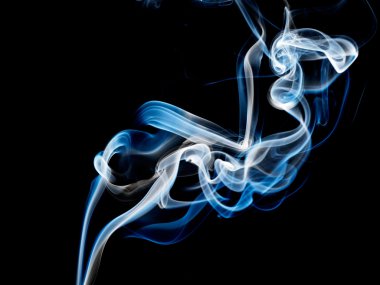 dumanı siyah arkaplanda