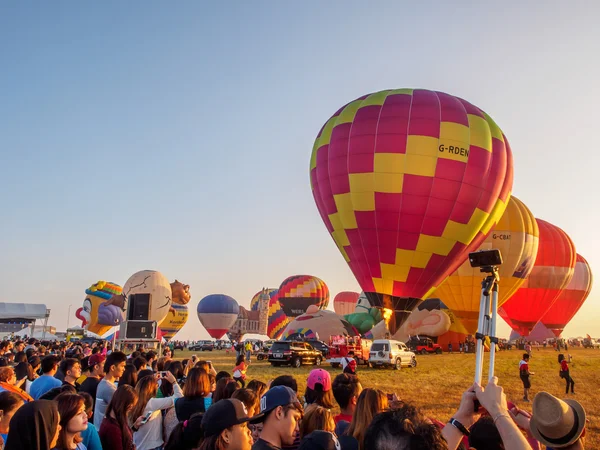 Feb 14, 2016 Clark Pampanga , Philippines - 20th Philippines International Hotair Baloon Fiesta — Stock Photo, Image