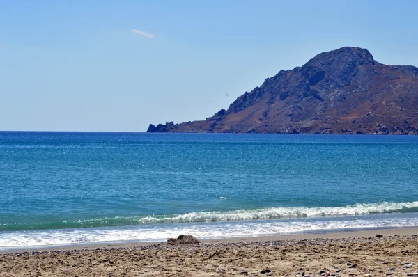 Vue mer avec un hôtel . — Photo